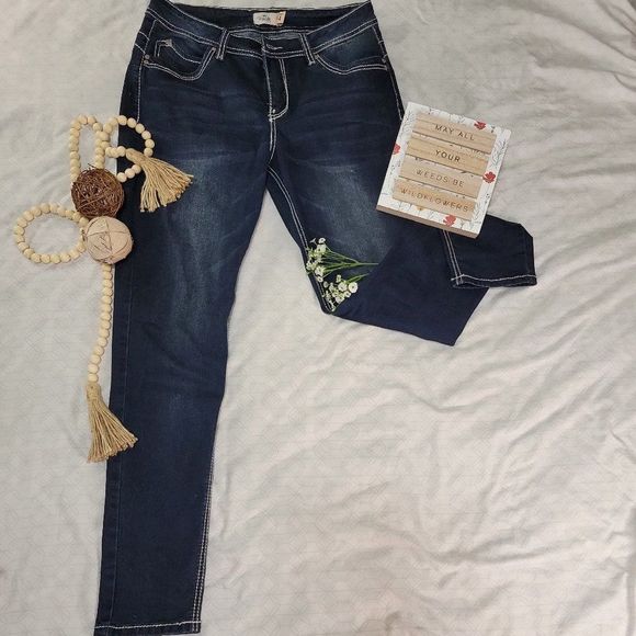 Royalty For Me Denim - Royalty For Me juniors high rise skinny jeans dark wash with white stitching 14